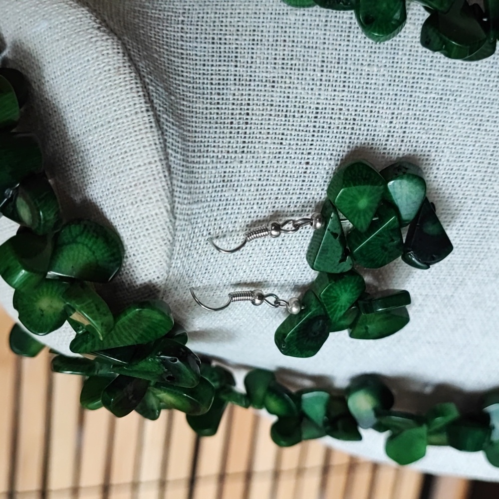 Set of 3 Flat Teardrop Emerald Green Agate? Necklace Earrings Bracelet Parure - Picture 12 of 12